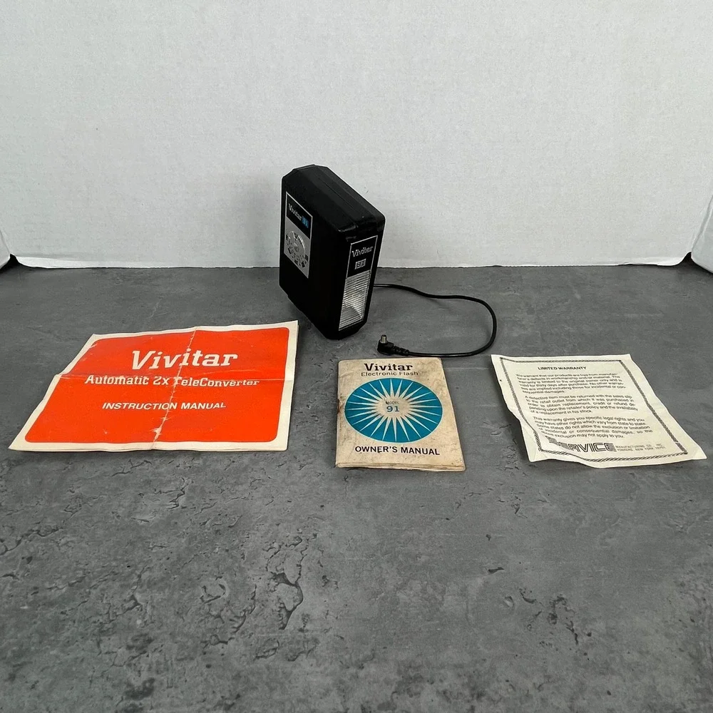 Vivitar 91 Automatic‎ Electronic Flash Model Vintage Camera Accessory